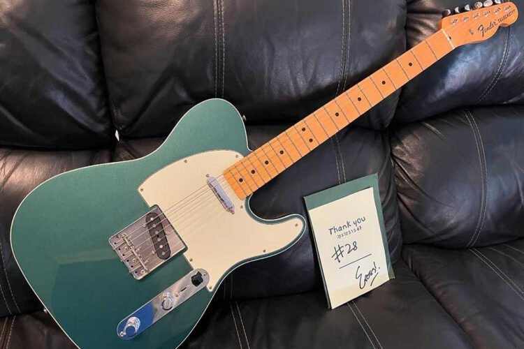 Eross Shelia on 7 Lelang Gitar