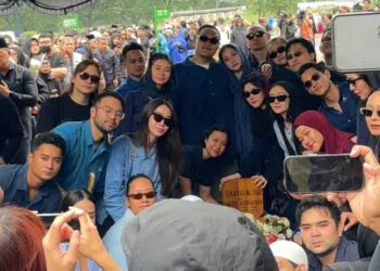 Pesan Adik Vidi Aldiano di Pemakaman