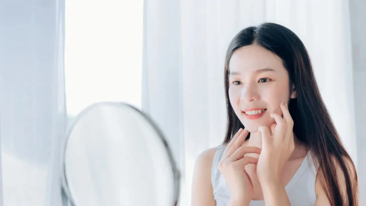 Sunscreen di Dalam Ruangan Tetap Wajib Dipakai, Ini Alasan Penting untuk Melindungi Kulit Setiap Hari